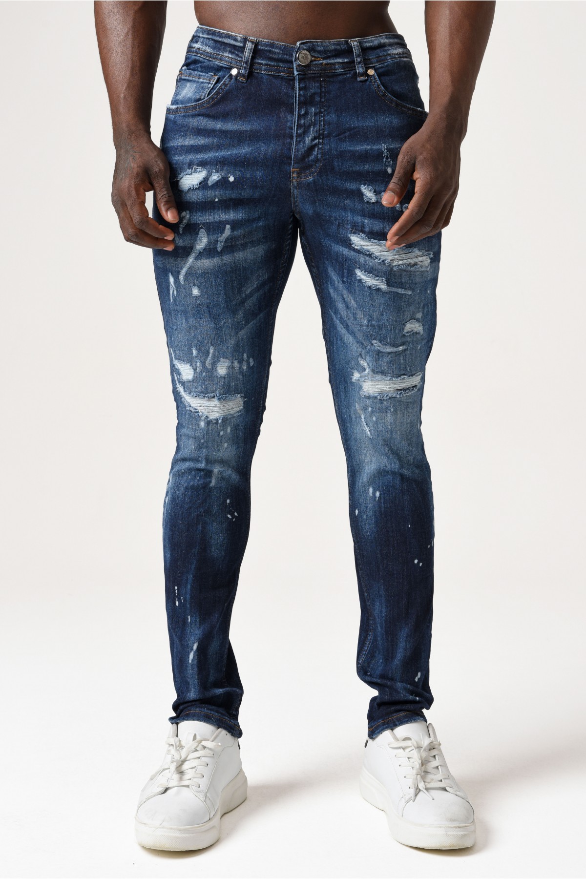 Erkek Denim Pantolon - Yoğun Yırtık boya detaylı  -  Orta Mavi